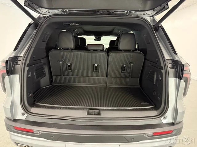 2026 Chevrolet Traverse - Image 8 of 21