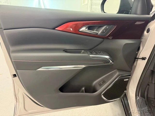 2026 Chevrolet Traverse - Image 14 of 21
