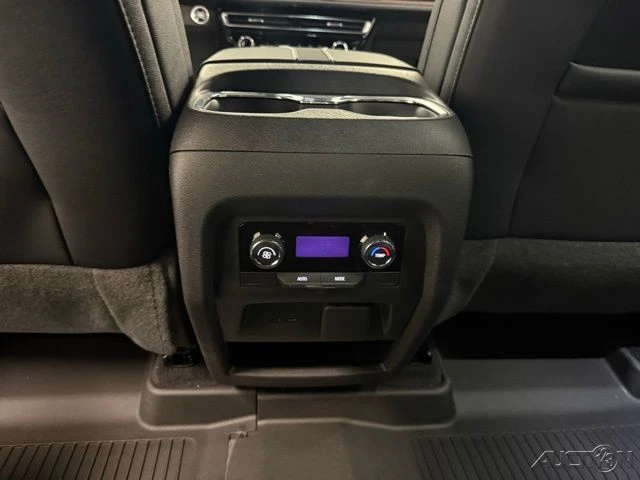2026 Chevrolet Traverse - Image 19 of 21