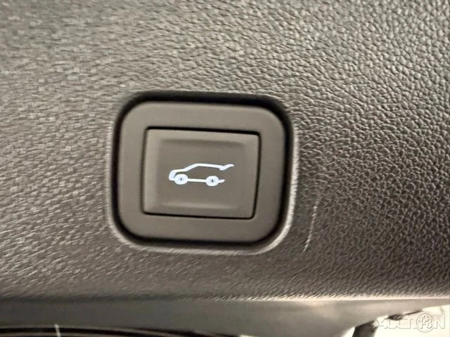 2026 Chevrolet Traverse - Image 9 of 21