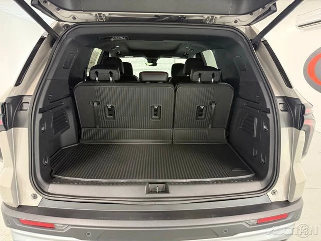 2026 Chevrolet Traverse - Image 8 of 21