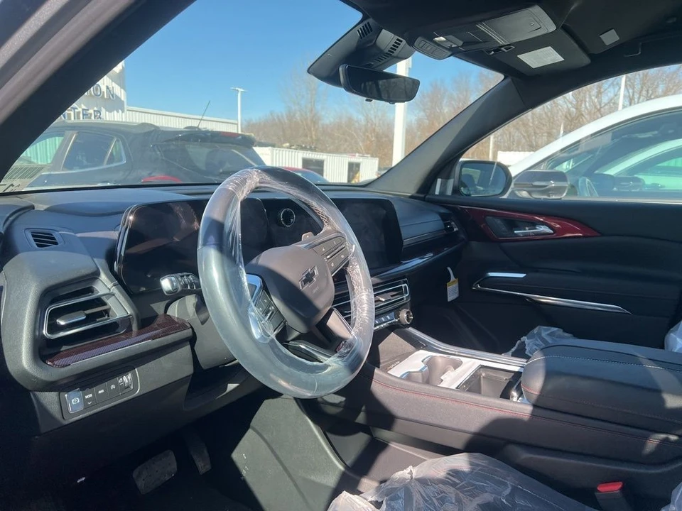 2026 Chevrolet Traverse - Image 6 of 11