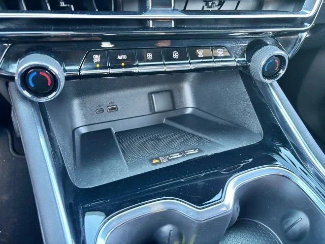 2026 Chevrolet Traverse - Image 18 of 21