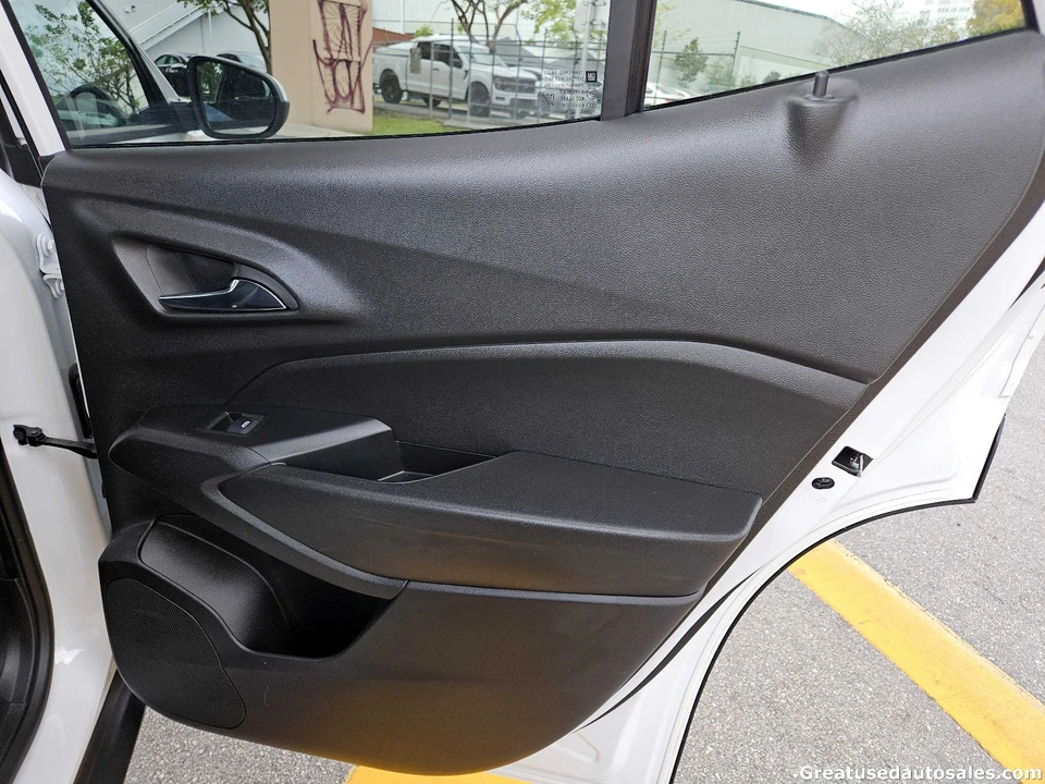 2026 Chevrolet Trax - Image 14 of 21