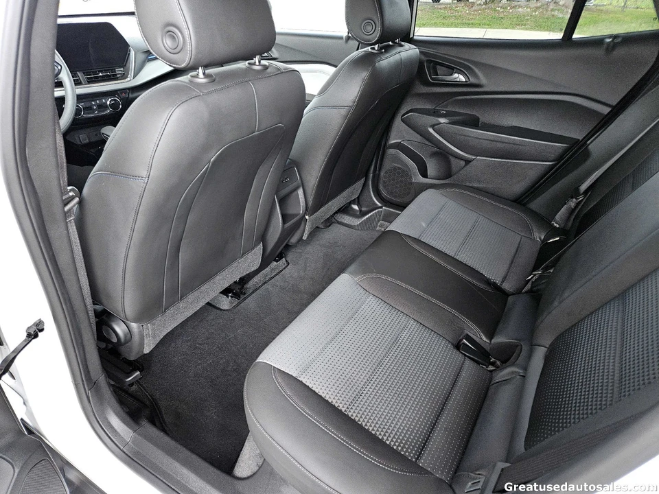 2026 Chevrolet Trax - Image 12 of 21