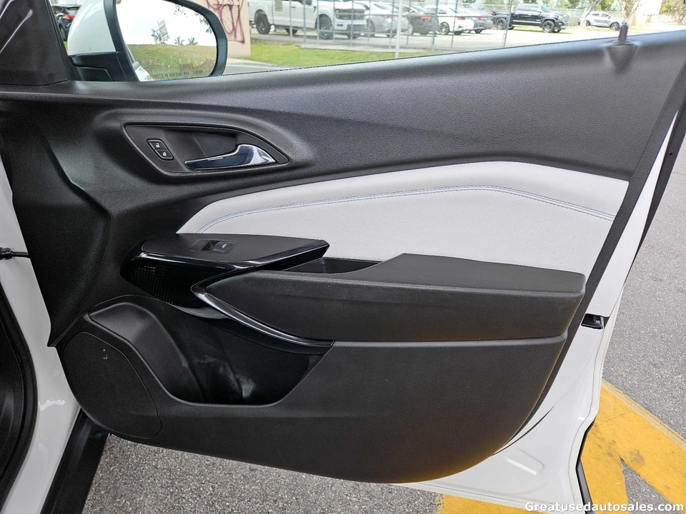 2026 Chevrolet Trax - Image 10 of 21