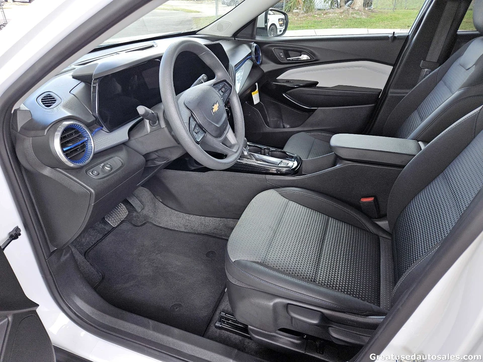 2026 Chevrolet Trax - Image 8 of 21