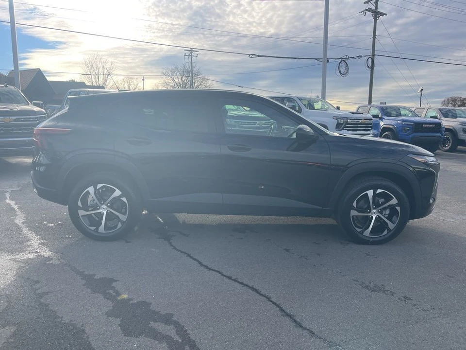 2026 Chevrolet Trax - Image 6 of 12
