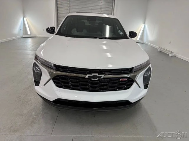 2026 Chevrolet Trax - Image 2 of 21
