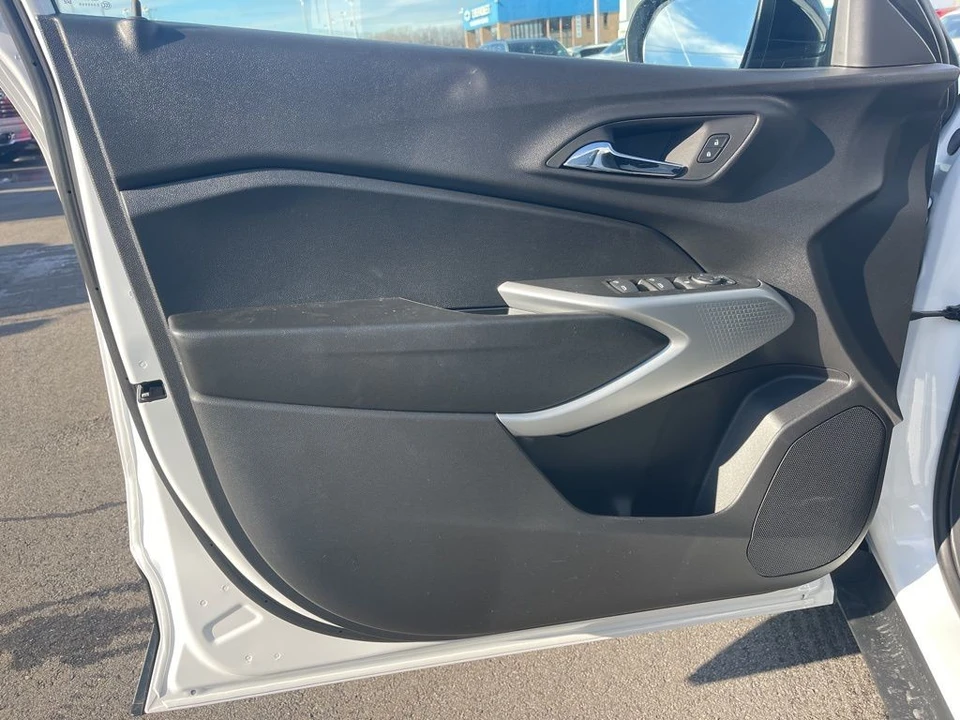 2026 Chevrolet Trax - Image 9 of 12