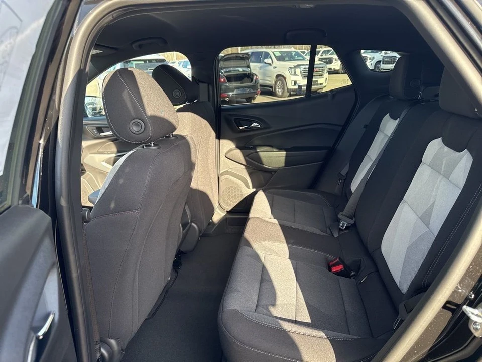 2026 Chevrolet Trax - Image 11 of 12