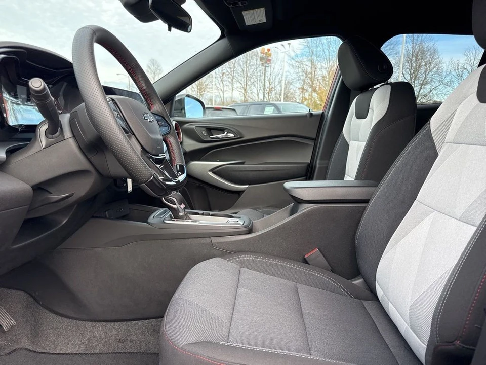 2026 Chevrolet Trax - Image 9 of 12