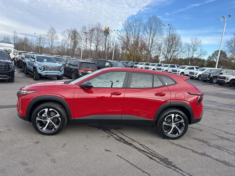 2026 Chevrolet Trax - Image 2 of 12