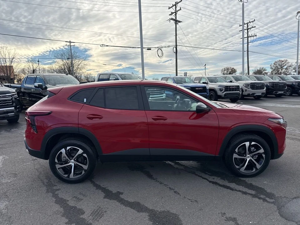 2026 Chevrolet Trax - Image 6 of 12