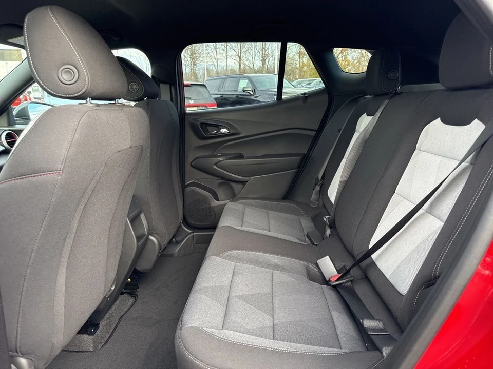 2026 Chevrolet Trax - Image 10 of 12