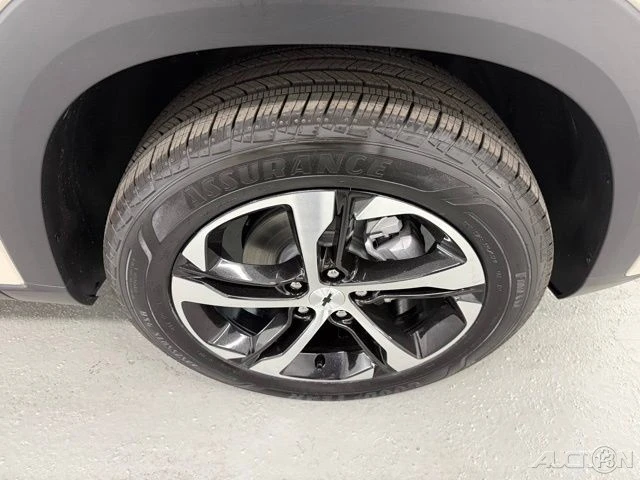 2026 Chevrolet Trax - Image 4 of 12