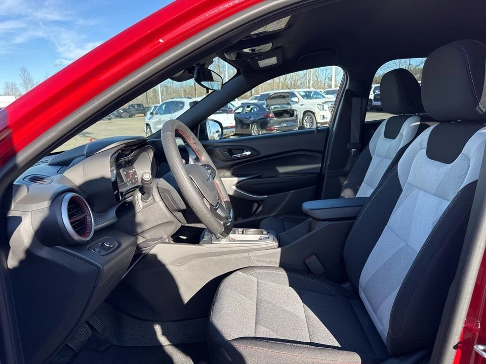 2026 Chevrolet Trax - Image 9 of 12