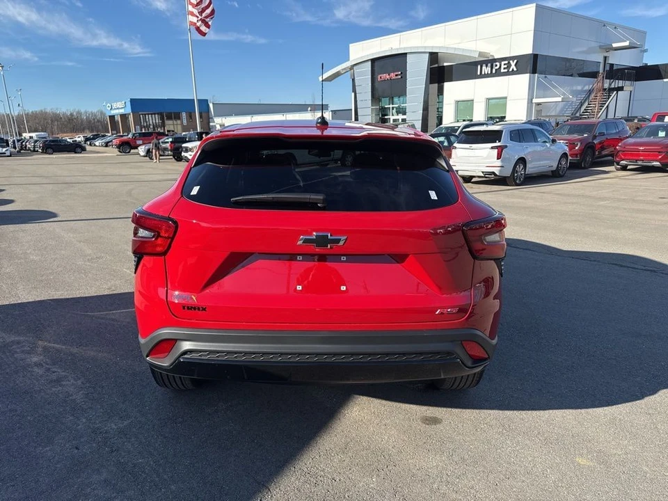 2026 Chevrolet Trax - Image 4 of 12