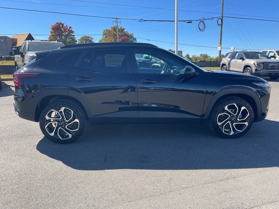 2026 Chevrolet Trax - Image 6 of 12