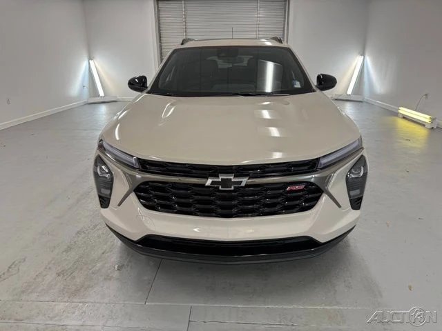 2026 Chevrolet Trax - Image 2 of 21