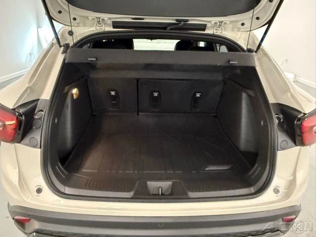 2026 Chevrolet Trax - Image 8 of 21
