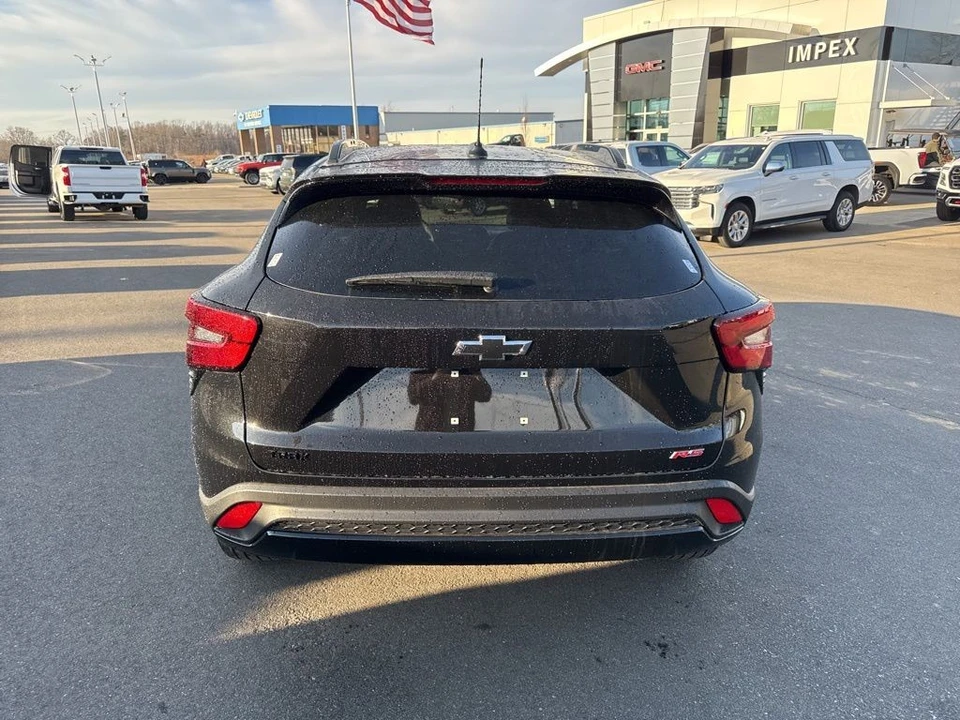2026 Chevrolet Trax - Image 4 of 12