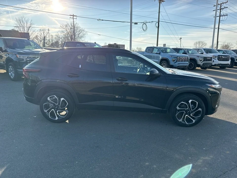 2026 Chevrolet Trax - Image 6 of 12