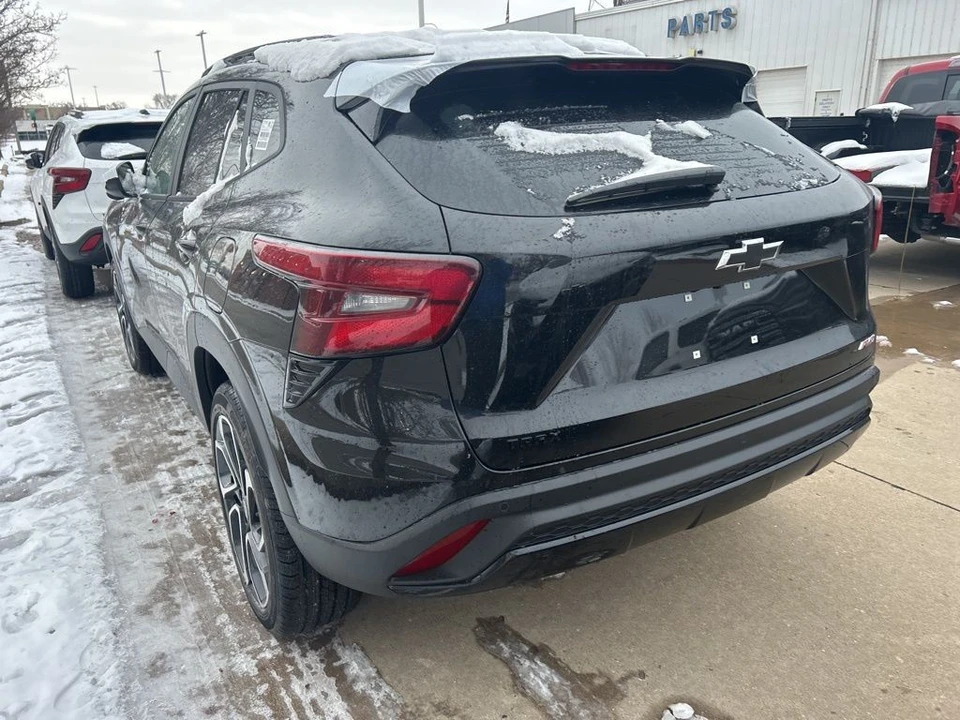 2026 Chevrolet Trax - Image 3 of 7
