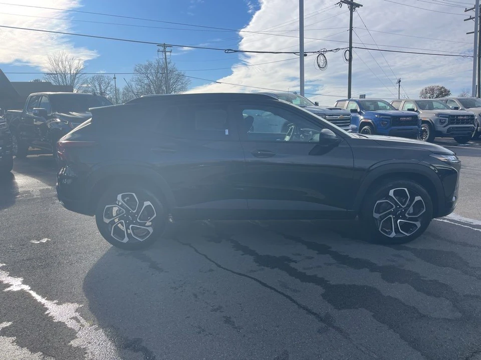 2026 Chevrolet Trax - Image 6 of 12