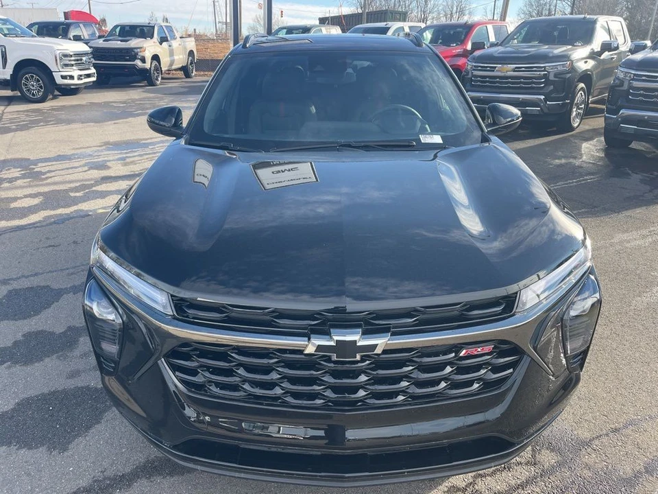 2026 Chevrolet Trax - Image 8 of 12