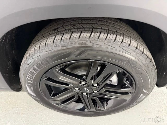 2026 Chevrolet Trax - Image 4 of 12