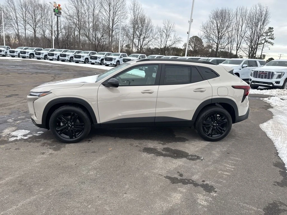 2026 Chevrolet Trax - Image 2 of 12