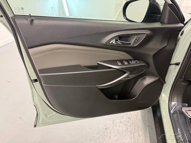 2026 Chevrolet Trax - Image 13 of 21