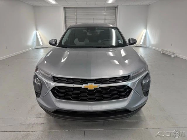 2026 Chevrolet Trax - Image 2 of 21