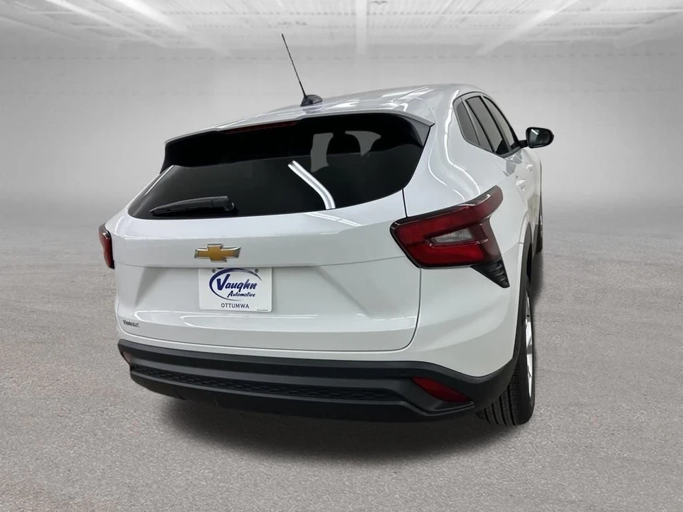 2026 Chevrolet Trax - Image 10 of 12