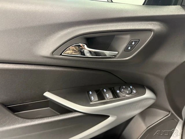 2026 Chevrolet Trax - Image 14 of 20