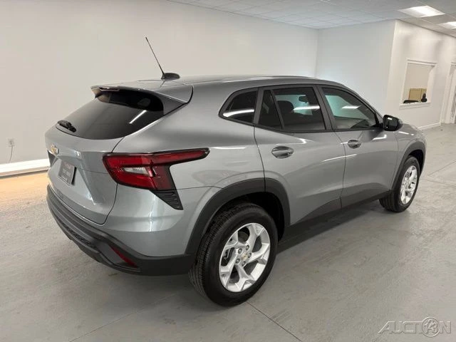 2026 Chevrolet Trax - Image 6 of 20