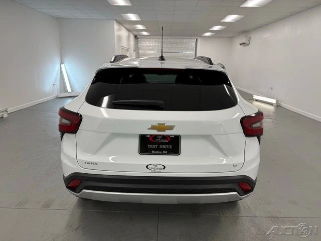 2026 Chevrolet Trax - Image 7 of 12