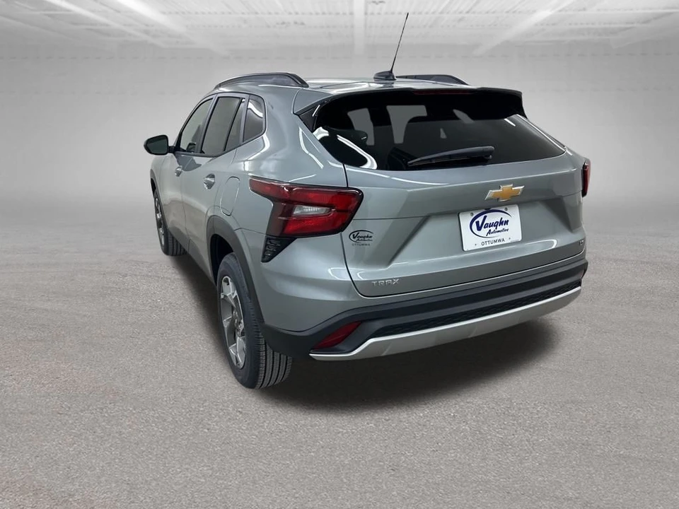 2026 Chevrolet Trax - Image 8 of 12