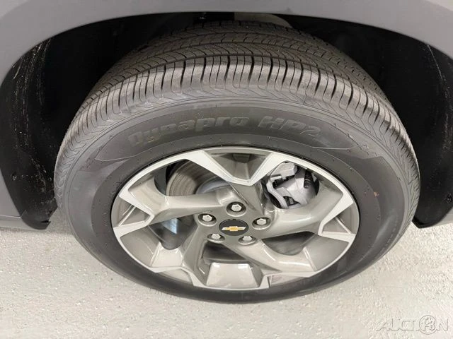 2026 Chevrolet Trax - Image 4 of 12