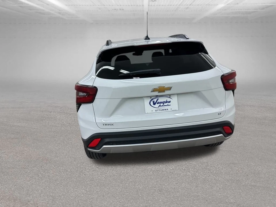 2026 Chevrolet Trax - Image 9 of 12