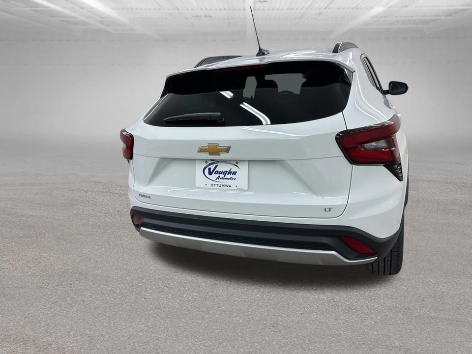 2026 Chevrolet Trax - Image 10 of 12