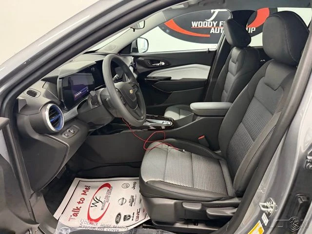 2026 Chevrolet Trax - Image 9 of 12