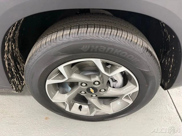 2026 Chevrolet Trax - Image 4 of 12