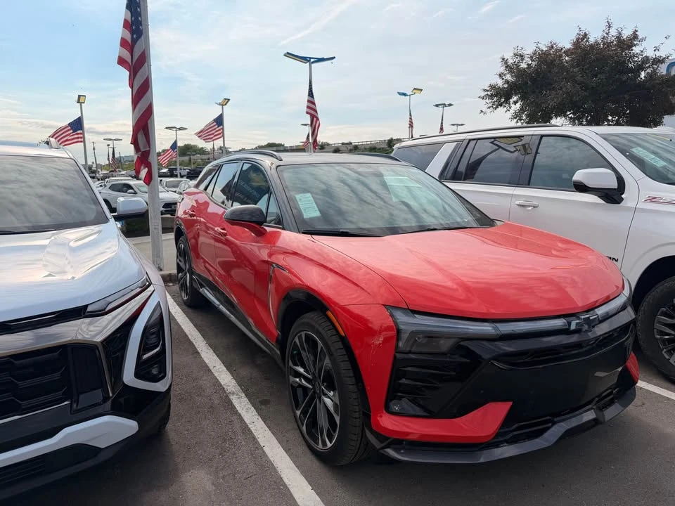 2026 Chevrolet Blazer - Image 2 of 7