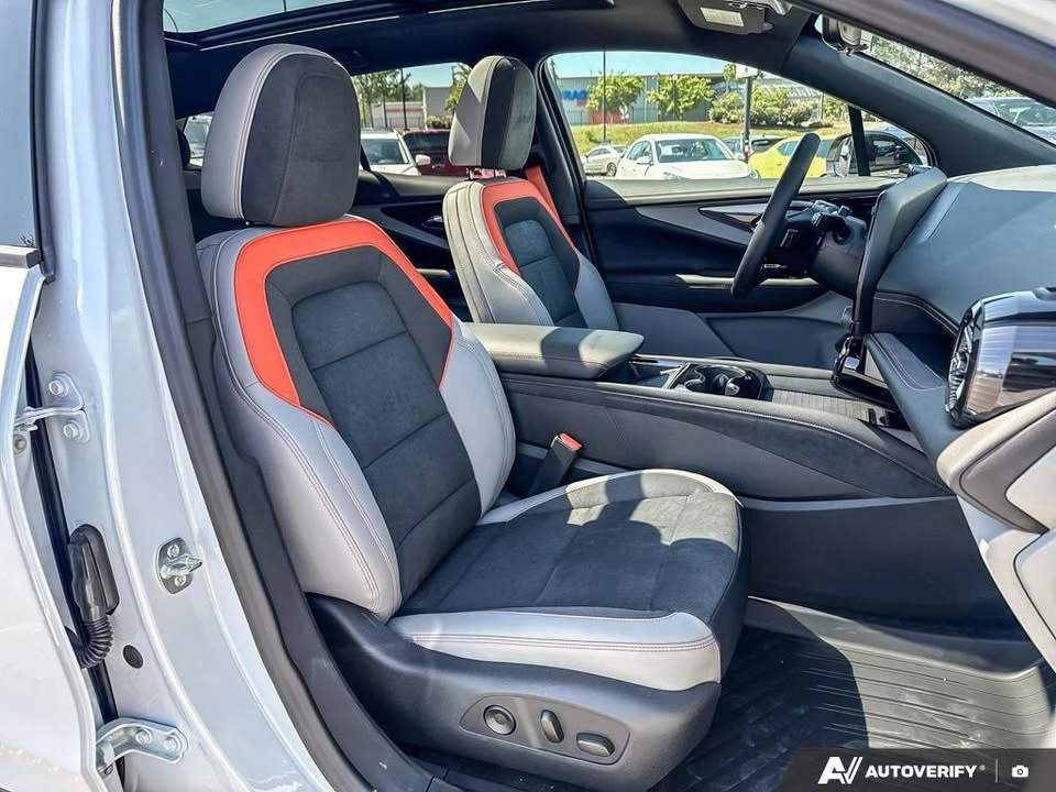 2026 Chevrolet Blazer - Image 14 of 20
