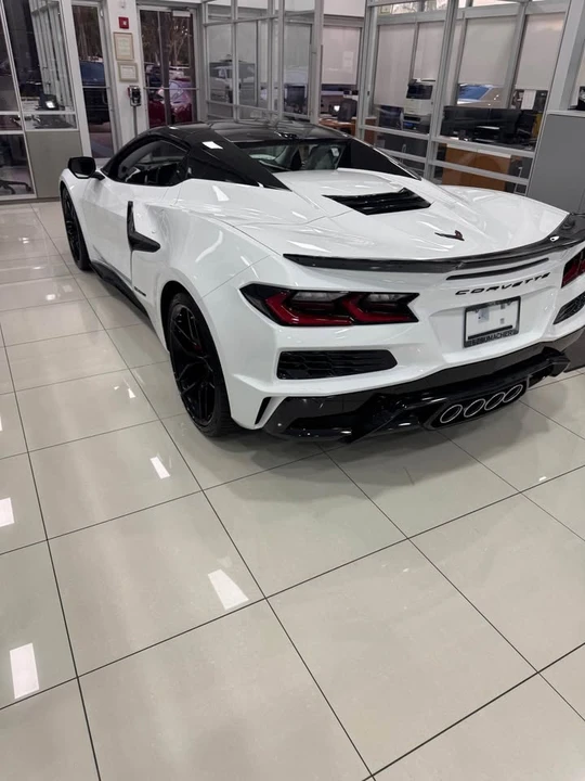 2026 Chevrolet Corvette C8 Z06 - Image 5 of 13