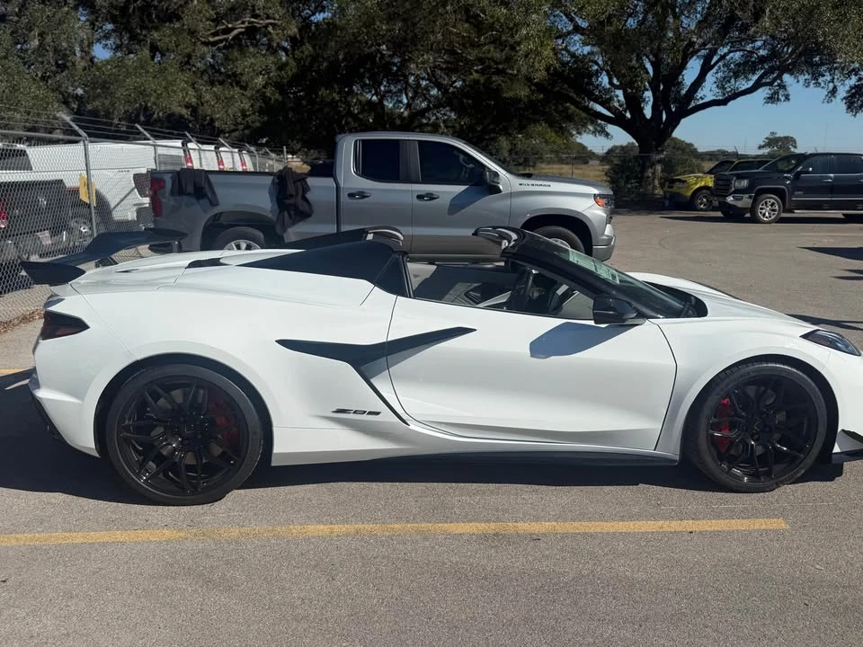 2026 Chevrolet Corvette C8 Z06 - Image 8 of 10
