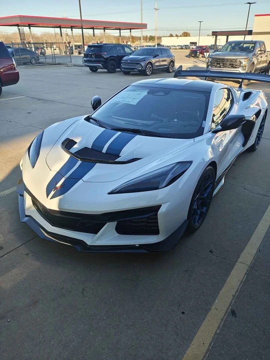 2026 Chevrolet Corvette C8 ZR1 - Image 2 of 10