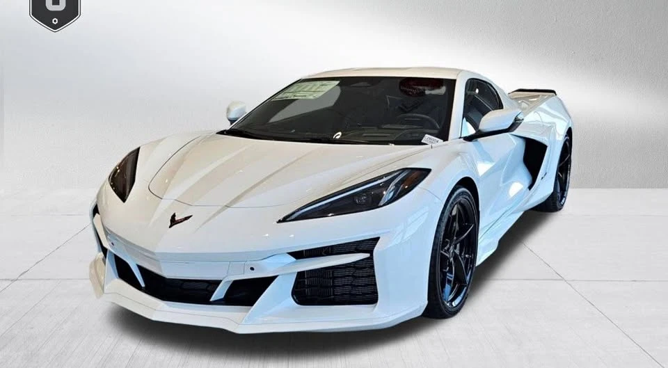 2026 Chevrolet Corvette C8 E-Ray - Image 1 of 20